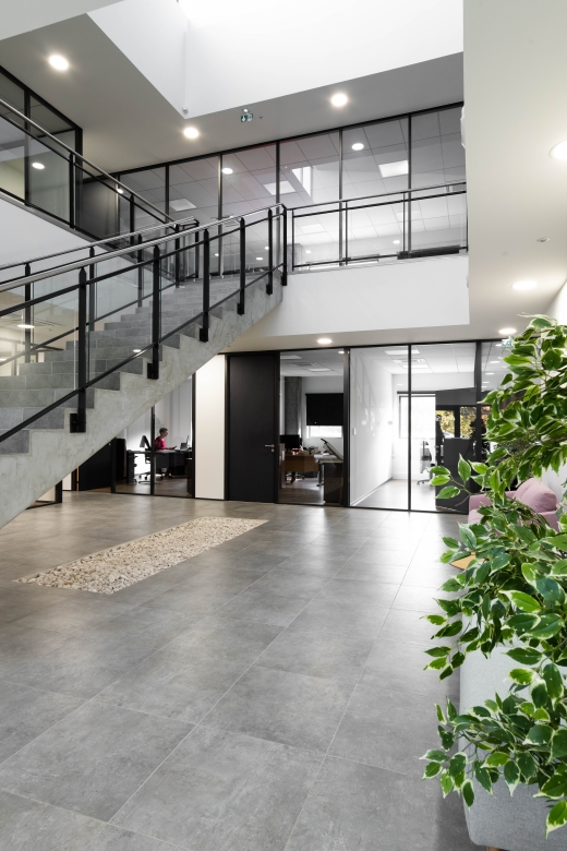 AVquation – Finition noir mat